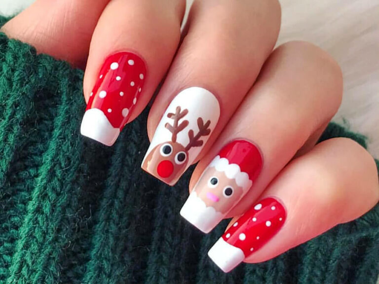 Read more about the article Nail Art Inspiration: Creative Ideas for a Merry Manicure!
